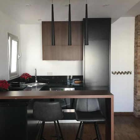 Pearl City View Apartment Пафос Экстерьер фото